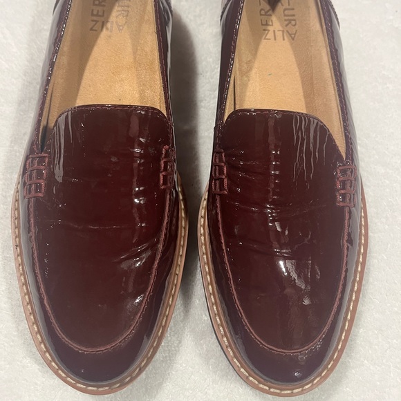 Naturalizer Shoes - Maroon naturalizer shoes